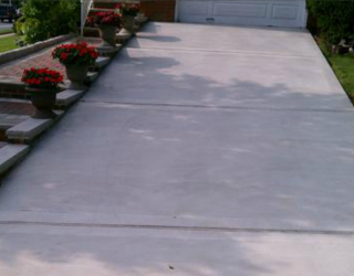 driveway paved by pavers